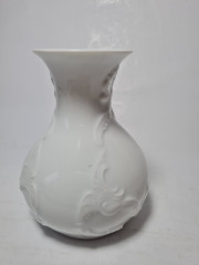 Royal Porzellan Bavaria KPM Фарфоровая белая ваза с фактурным рисунком цветов, Германия, 1960-70гг.