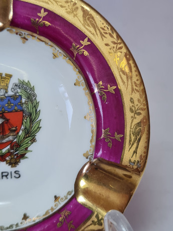 Пепельница винтажная Limoges Francce, бело-красный фарфор "Герб Парижа", 10,5 x 2 см, Франция, 1960-70гг.