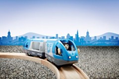 BRIO Blauer Reisezug (Batteriebetrieb) Синий пассажирский поезд (на батарейках)