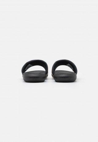 Nike Sportswear VICTORI ONE SLIDE Pantolette flach black/white VICTORI ONE SLIDE Мюли на плоской подошве черно-белый