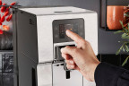 Krups Krups Kaffeevollautomat EA877D Intuition Experience+, 21 Heiss- und Kaltgetranke-Spezialitaten, gerauscharm, Farb-Touchscreen  Полностью автоматическая кофемашина Krups EA877D Intuition Experience+, 21 вид горячих и холодных напитков, низкий уровень