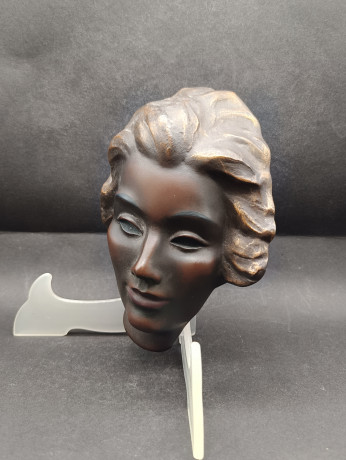 Панно винтажное D.K. Gisela в виде головы женщины, керамика, 15.5 х 7 см, Испания, 1970-80гг.