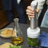 Cuisinart Cuisinart Akku-Stabmixer RHB100E Cordless Collection, mit Purieraufsatz, Schneebesen, Schale, 30 Minuten Akkulaufzeit  Беспроводной ручной блендер Cuisinart RHB100E Cordless Collection, с насадкой для очистки, венчиком, чашей, срок службы батаре