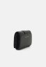 Tommy Hilfiger CONTEMPORARY MED WALLET Wallet black КОШЕЛЕК CONTEMPORARY MED Бумажник черный