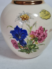 Ваза винтажная Schlitz с яркими цветами и надписью Оберстдорф, 11 x 9 см, Германия, 1960-1970гг.