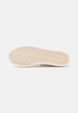Nike Sportswear BLAZER Sneaker low white/black BLAZER низкие кроссовки женские белый черный