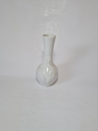 KPM Royal Bavaria Фарфоровая ваза белая с фактурным узором, 17см, Германия, 1950-60гг.