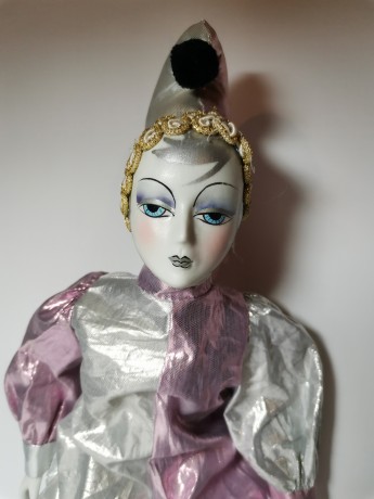 Venice Clown Arlecchino, Венецианская кукла Клоун Арлекин в серебряно-розовом костюме, фарфор, 40см, Италия 1985г