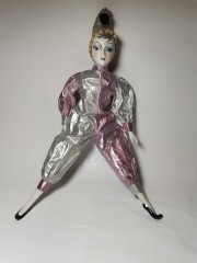 Venice Clown Arlecchino, Венецианская кукла Клоун Арлекин в серебряно-розовом костюме, фарфор, 40см, Италия 1985г