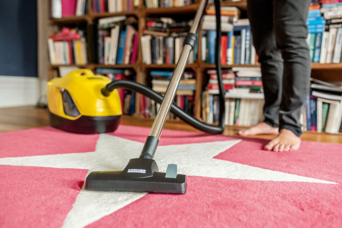 Karcher Professional Karcher Professional Bodenstaubsauger DS 6, 650 W, mit Wasserfiltertechnologie, Aktionsradius 10,2 m  Karcher Professional цилиндрический пылесос DS 6, 650 Вт, с водяным фильтром, радиус действия 10,2 м