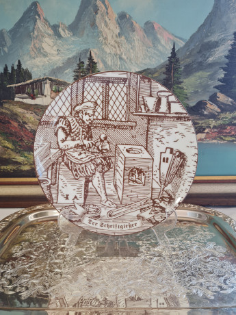 Декоративная тарелка винтажная Johann Seltmann Vohenstrauß Bavaria, фарфор с рисунком в коричневых тонах, 24 x 2,5 см, Германия, 1989г.