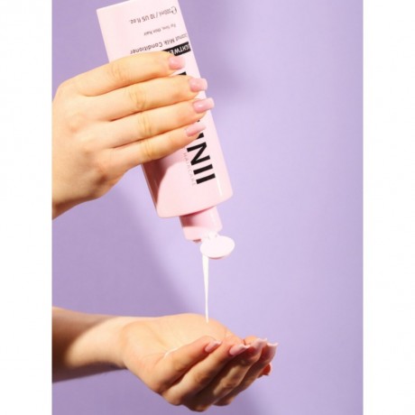 Rosinii Lightweight Care Coconut Milk Conditioner  Легкий кондиционер с кокосовым молоком