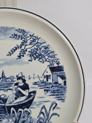 Тарелка декоративная винтажная Delft / Boch &quot;Влюбленная пара в лодке&quot;, фарфор, 16.5 см, Нидерланды, 1970-80гг.