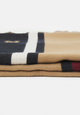 Tommy Hilfiger FEMININE LARGE SQUARE Foulard khaki/corporate mix ЖЕНСКИЙ БОЛЬШОЙ КВАДРАТ платок хаки/корпоративный микс