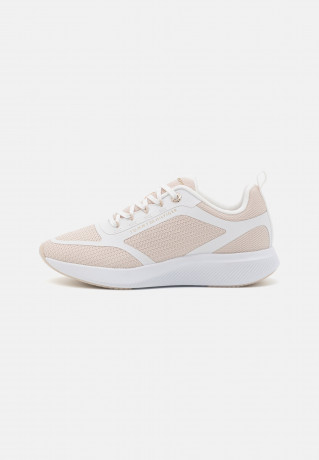 Tommy Hilfiger ACTIVE TRAINER Trainers white АКТИВНЫЙ ТРЕНЕР Тренеры белый
