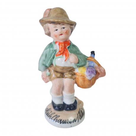 Статуэтка винтажная Thuringen "Мальчик в шляпе с корзинкой", фарфор, 11 см, Германия, 1960-70гг.