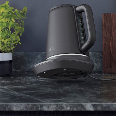 AEG AEG Wasserkocher K7-1-6BP Gourmet 7, 1,7 l, 2400 W  Чайник AEG K7-1-6BP Gourmet 7, 1,7 л, 2400 Вт