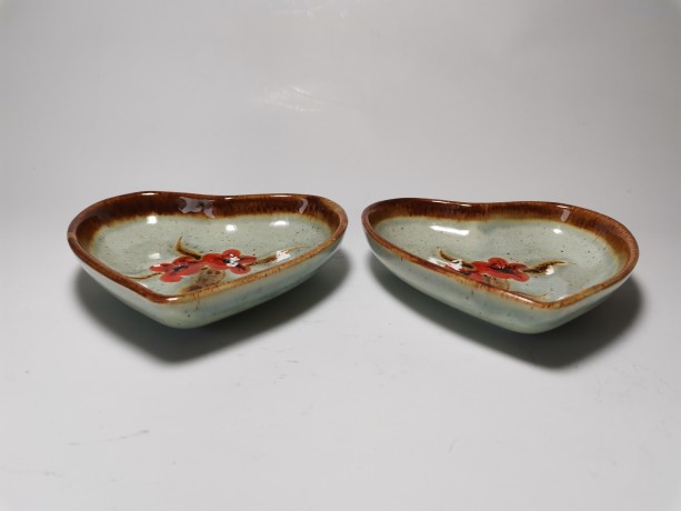 Schramberg, Шрамберг Две винтажные розетки-блюдца в форме сердечек с оранжевыми цветами, 12см х 11см, Германия 1950-1960гг.