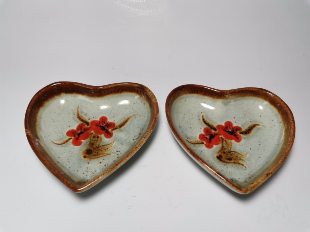 Schramberg, Шрамберг Две винтажные розетки-блюдца в форме сердечек с оранжевыми цветами, 12см х 11см, Германия 1950-1960гг.