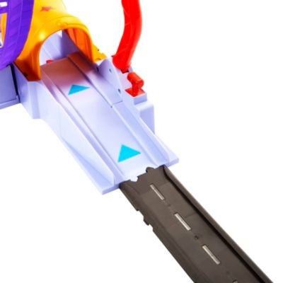 Mattel Disney Pixar Cars Disney+ Showtime Loop Playset – Circus Disney Pixar Cars Disney+ Showtime Loop Playset - Цирк