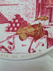 Porcelain de Monaco Декоративная фарфоровая тарелка &quot;Дворец Монако&quot; в светло-красном цвете, 19,5 x 2 см, Монако, 1970-80гг.
