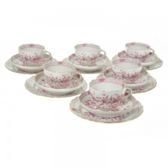 Meissen Meissen Neuer Ausschnitt - Indische Malerei purpur Goldpunkte mit Goldrand Kaffee-Gedeck 6 Personen 18-tlg. Мейсен новый раздел - Индийская роспись фиолетовыми золотыми точками с золотой каймой Кофейный сервиз на 6 персон 18 предм.
