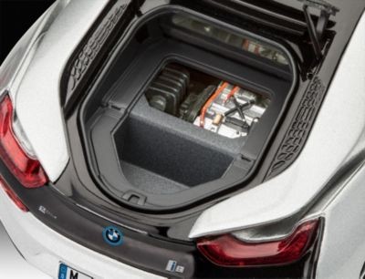 Revell BMW i8 1:24 БМВ i8 1:24