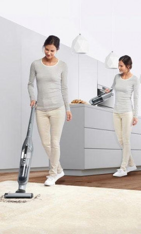 BOSCH BOSCH Akku-Stielstaubsauger Flexxo Serie 4 BCH3P210, beutellos, lange Laufzeit, 21.6 V, hohe Saugleistung, integriertes Zubehor  Беспроводной пылесос BOSCH Flexxo Series 4 BCH3P210, без мешка, длительное время работы, 21,6 В, высокая мощность всасыв