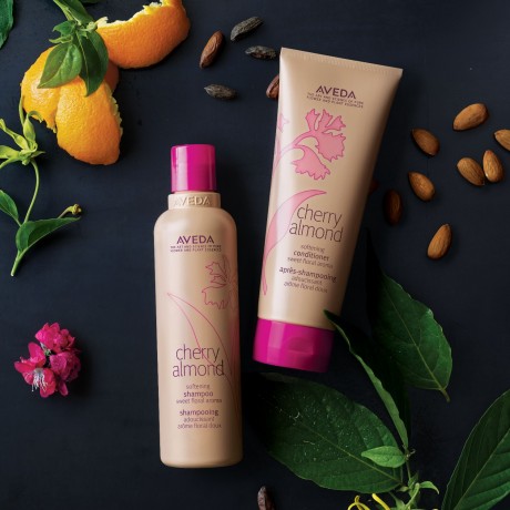 Aveda Cherry Almond Softening Conditioner  Смягчающий кондиционер с вишневым миндалем