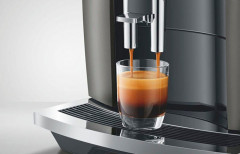 JURA JURA Kaffeevollautomat 15583 E8 Dark Inox (EC)  Полностью автоматическая кофемашина JURA 15583 E8 Dark Inox (EC)