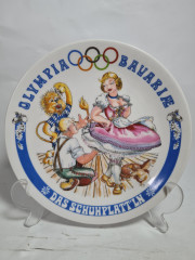 Тарелка декоративная винтажная Seltmann Weiden Bavaria &quot;Олимпиада в Баварии&quot;, фарфор, 19 см, Германия, 1972 год.