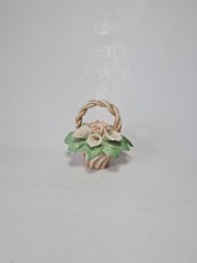 Статуэтка винтажная миниатюрная Capodimonte &quot;Корзина с каллами и розами&quot;, фарфор, 11 см, Италия, 1960-70гг.