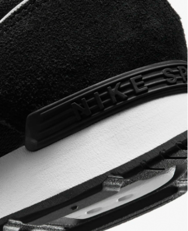 Nike Venture Runner Black EU 38, Кроссовки женские, черные, размер EU38/RU37