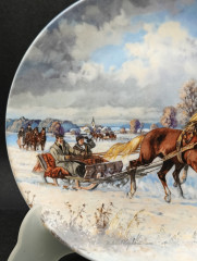 Тарелка декоративная винтажная Seltmann Weiden &quot;Прогулка на санях&quot;, №A7384, фарфор, 19 см, Германия, 1989 год.
