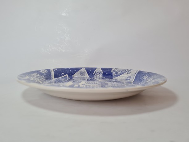 Тарелка декоративная винтажная Ironstone "Рождественский вечер", коллекционная, фарфор, 24 см, Англия, 1960-70гг.