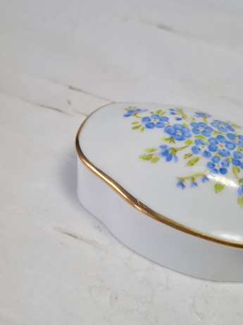 Шкатулка винтажная Royal KPM Bavaria с незабудками, фарфор, 8.5 см, Германия, 1960-70гг.