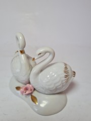 Capodimonte Фарфоровая статуэтка позолоченная &quot;Два лебедя и роза&quot;, 9см x 7см, Италия, 1960-70гг.