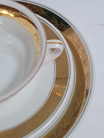 Чайное трио винтажное Lichte с золотистым декором, костяной фарфор, ГДР, 1960-70гг.