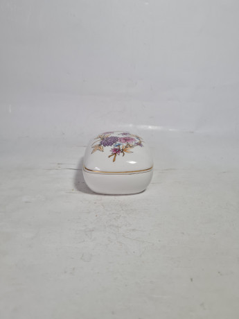 Шкатулка винтажная Hollohaza с цветочным декором, прямоугольной формы, фарфор, 9.5 х 7 см, Венгрия, 1970-80гг.