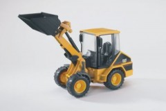 Bruder BRUDER 02441 CAT Kompakt-Gelenkradlader Компактный колесный погрузчик с шарнирно-сочлененной рамой BRUDER 02441 CAT