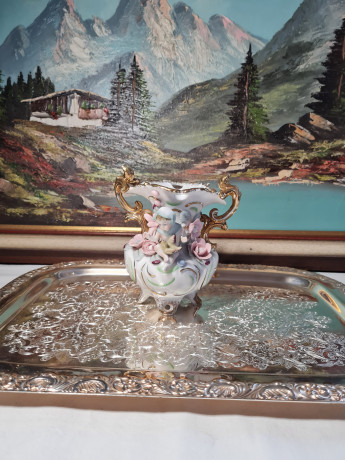 Bassano Im Still Ваза с декором из розовых цветов с позолоченными ручками, 14,5см x 14см, Италия, 1900гг.