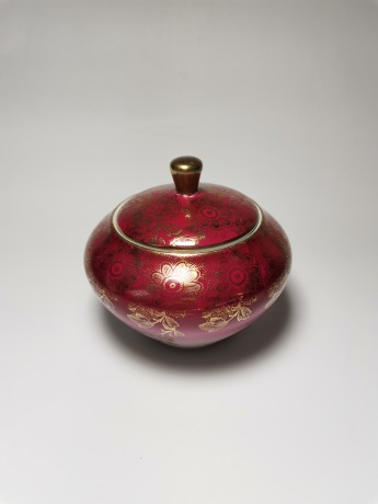 Чайный набор винтажный Johann Seltmann Bavaria Vohenstrauss, красный с обильной позолотой, 3 предмета, фарфор, 1950-60гг.