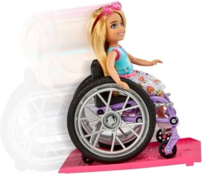 Mattel Barbie Chelsea-Puppe (blond) und Rollstuhl. Spielzeug fur Kinder ab 3 Jahren Кукла Барби Челси (блондинка) и инвалидная коляска. Игрушки для детей от 3 лет