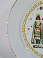 Тарелка декоративная винтажная H&amp;C Selb Heinrich Bavaria, белый фарфор с разноцветным изображением трех королей, 24,5 x 2,5 см, Германия, 1960-70гг.