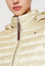 Tommy Hilfiger FEMININE Down jacket light sandalwood ЖЕНСКОЕ Пуховик светлое сандаловое дерево