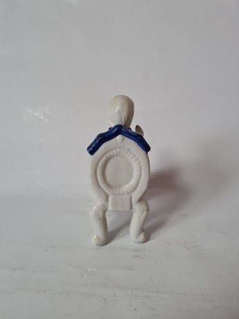 Royal Коллекционная керамическая Статуэтка с позолотой 11см, Германия, 1960-70гг.