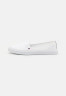 Tommy Hilfiger ESSENTIAL KESHA  Trainers white ESSENTIAL KESHA Кроссовки белый
