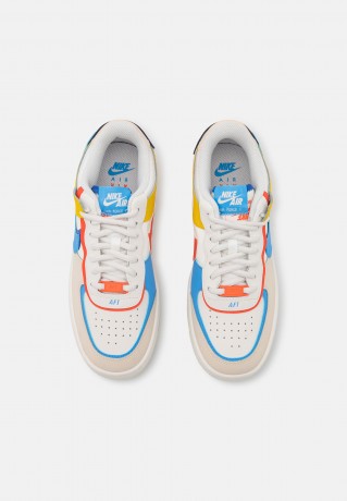 Nike Sportswear W AF1 SHADOW Sneaker low sail/university blue/game royal/rush orange/vivid sulfur/pearl white W AF1 SHADOW Низкие кроссовки женские парус/университетский синий/игровой королевский/яркий оранжевый/ярко-серный/жемчужно-белый