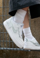 Nike Sportswear W AF1 SHADOW Sneaker low white/metallic silver/pure platinum/blackened blue W AF1 SHADOW Низкие кроссовки женские белый/серебристый металлик/чистая платина/черненый синий