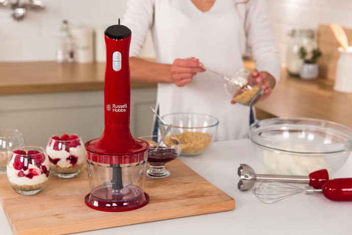 RUSSELL HOBBS RUSSELL HOBBS Stabmixer Desire 3in1 24700-56, 500 W, 2 Geschwindigkeitsstufen, Edelstahlmesser, spulmaschinengeeignet  Ручной блендер RUSSELL HOBBS Desire 3in1 24700-56, 500 Вт, 2 уровня скорости, лезвие из нержавеющей стали, можно мыть в по